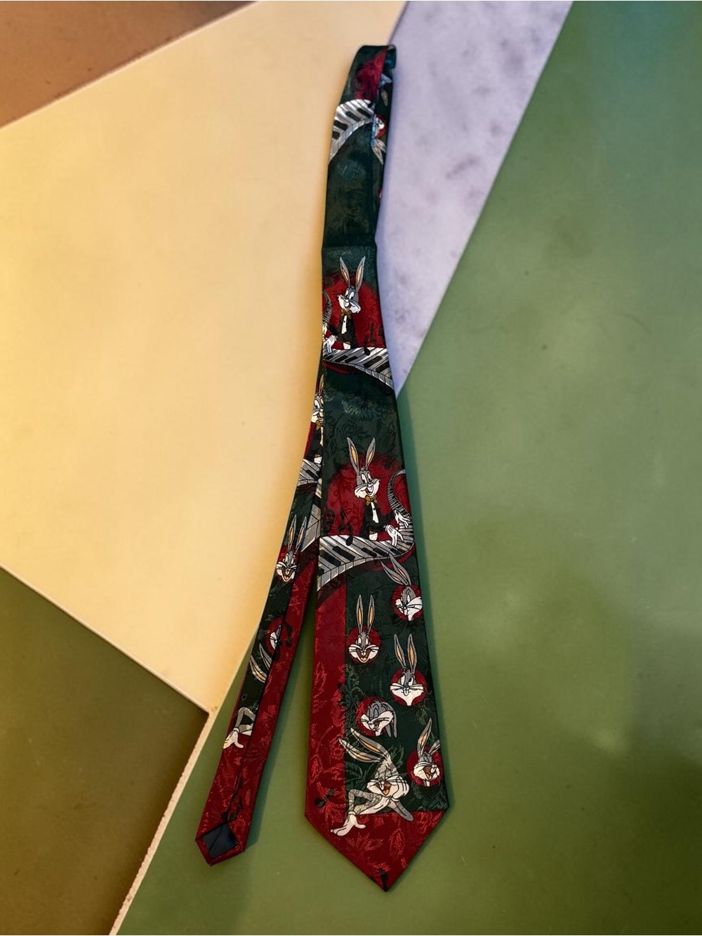 Vintage Looney Tunes Bugs Bunny Piano Necktie Novelty Tie